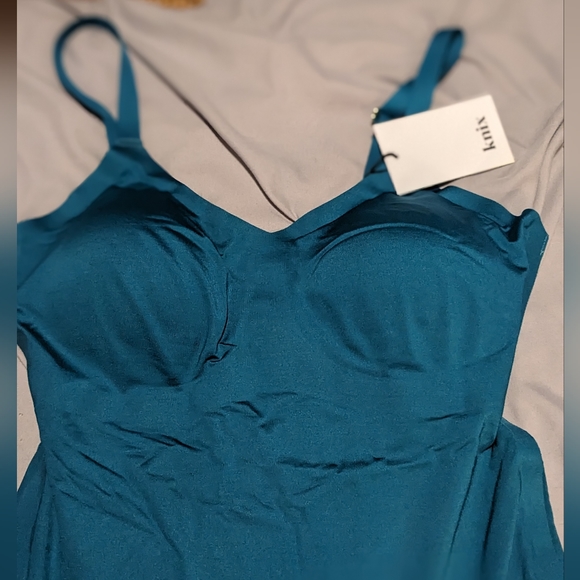 Knix V-Neck One Piece Swimsuit. NEW - Picture 6 of 9